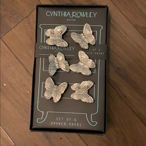 Cynthia Rowley Set of 6 drawer knobs